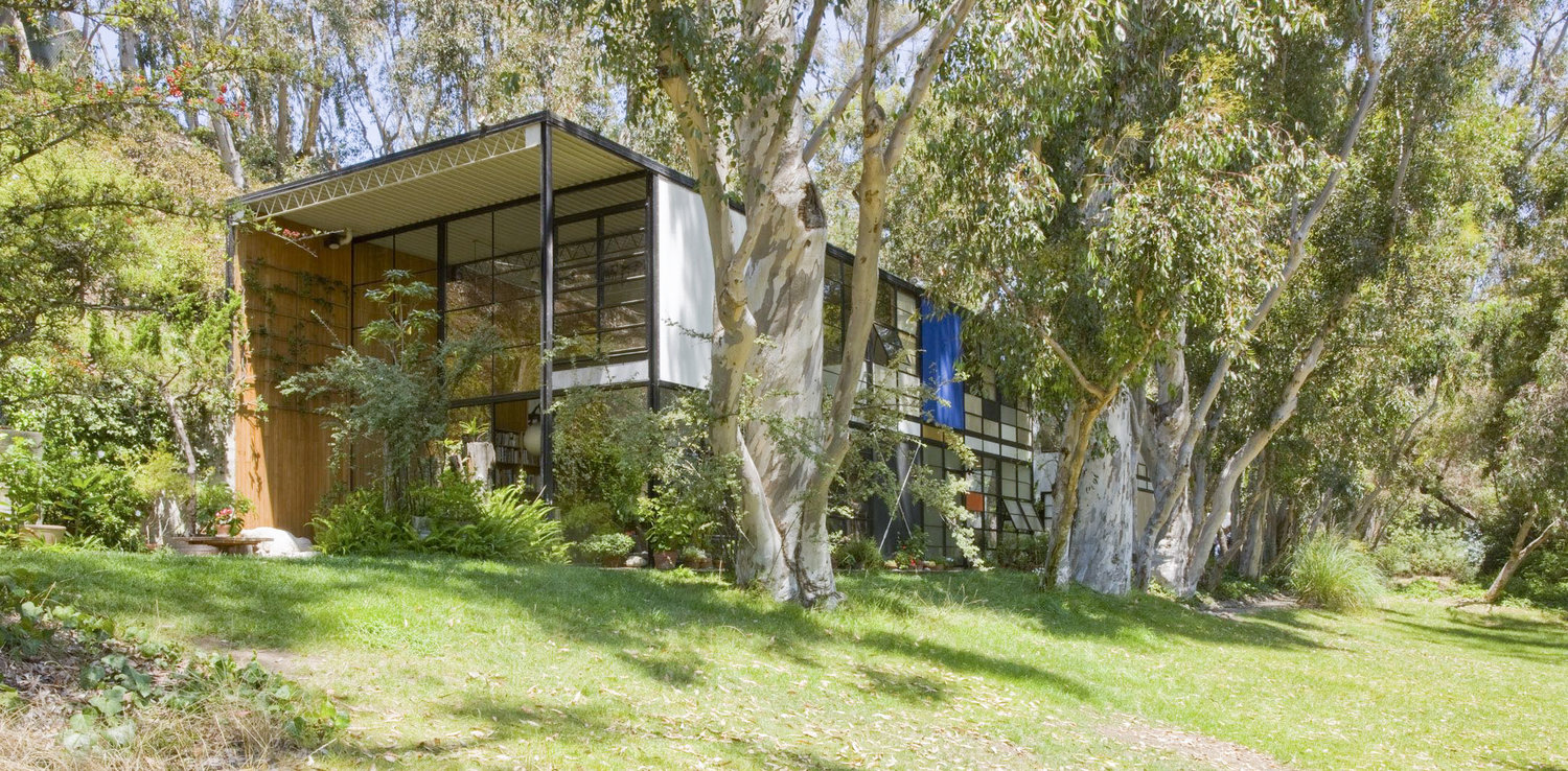 Casa Eames vista desde la loma